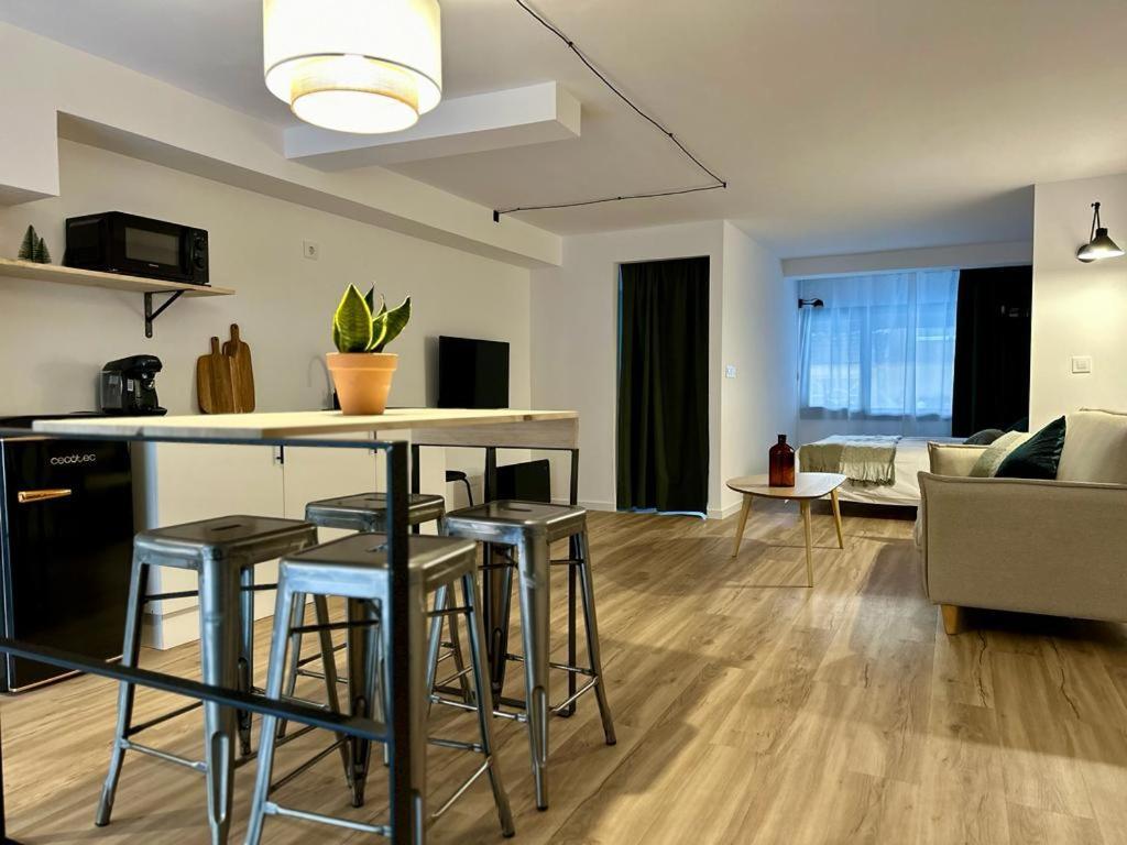 Apartamentos En Urzaiz, Vigo Bagian luar foto