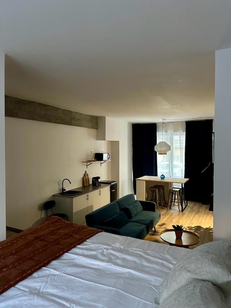 Apartamentos En Urzaiz, Vigo Bagian luar foto